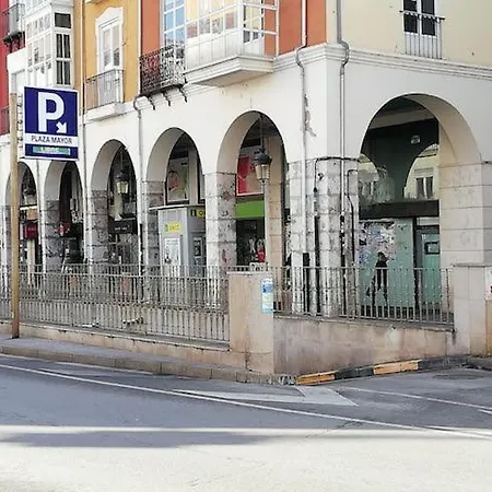 Atuaire En La Plaza Mayor De Parking Incluido Burgos
